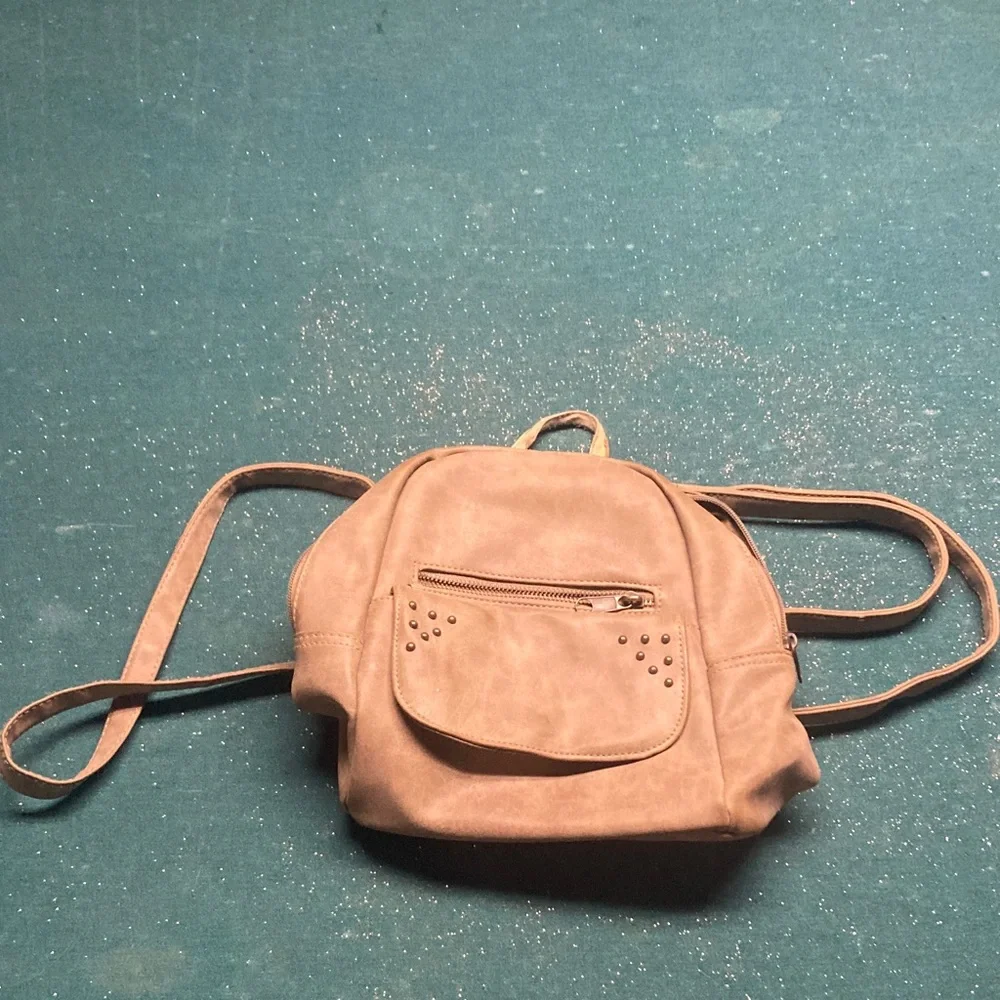 Stylish Tan Women's Backpack - Picture 1 of 1